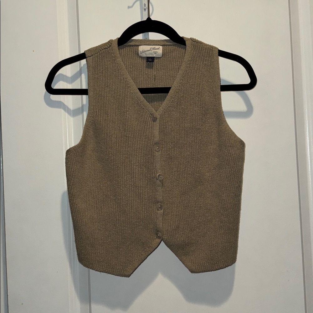 Universal Thread Beige Knit Vest